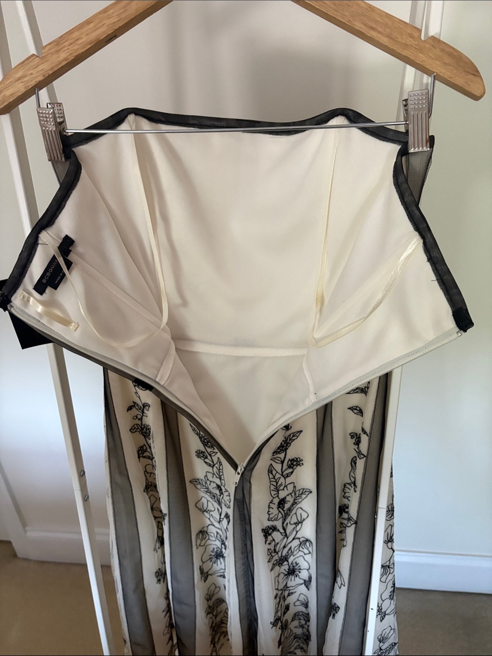 BCBGMaxAzria Strapless Ivory Dress with Black Floral Trim - Picture 7 of 8